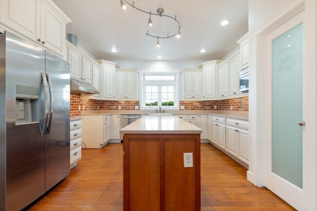 Photo - 2630 New Orchard Ct