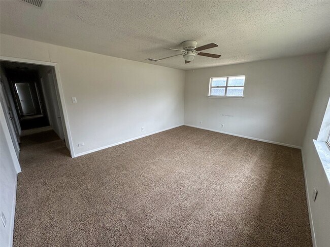 1016 W Gandy St Unit 4