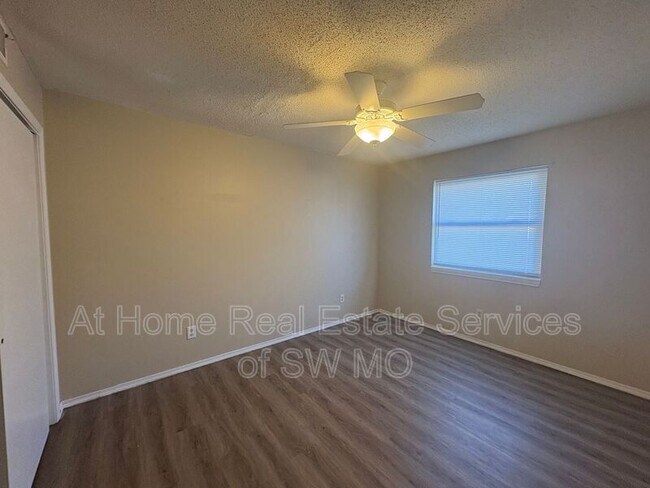 Photo - 933 S Wildan Ave Unit Apt #26