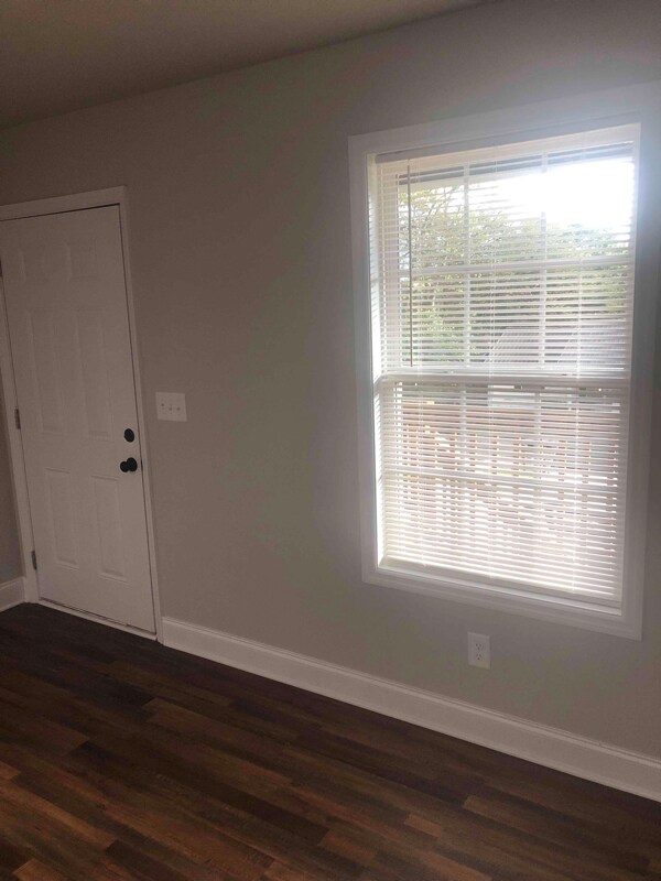 Photo - 117 Bright Ave Unidad B