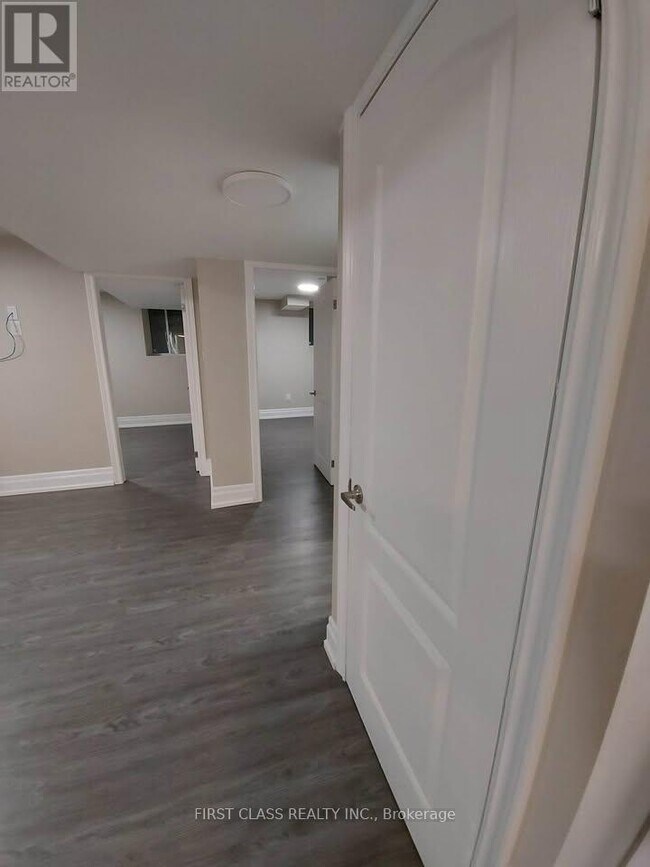 Photo - 15 Donald Powell Cres