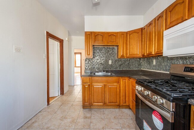 Photo - 46 Spruce St Unit 2