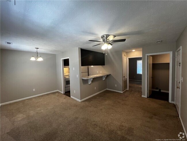 Building Photo - 1425 Ireland Dr Rental