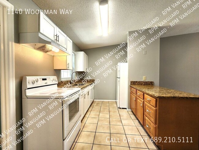Photo - 1140 Woodman Way