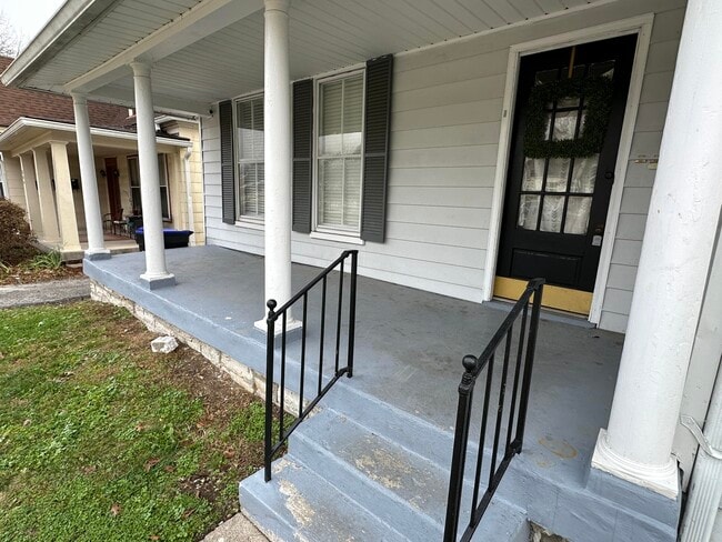 Photo - 313 Capital Ave