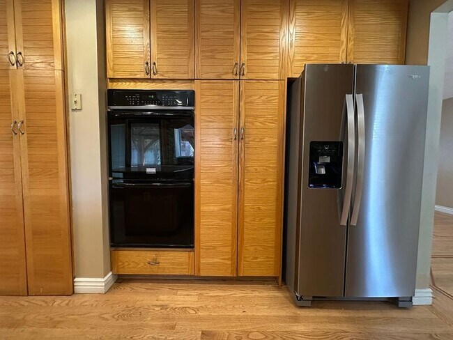 Photo - 1881 S Olive St