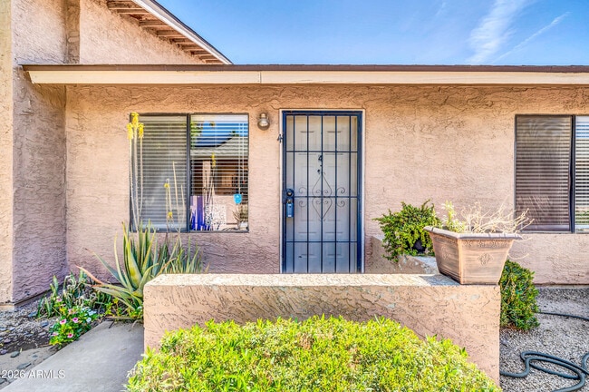 Photo - 2845 E Tracy Ln