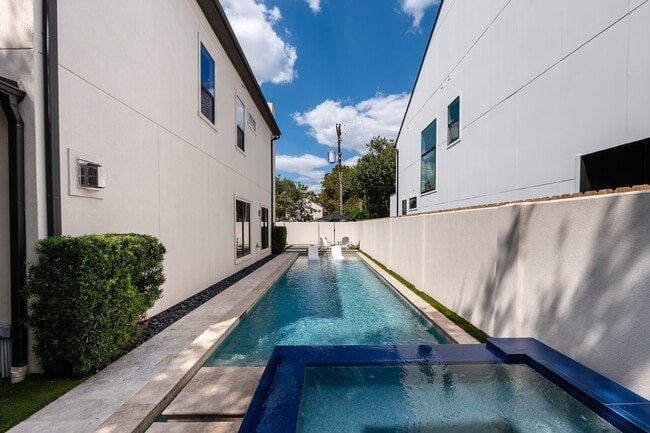 Photo - 1409 Indiana St