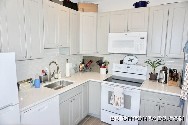 Photo - 370 Chestnut Hill Ave Unidad 34