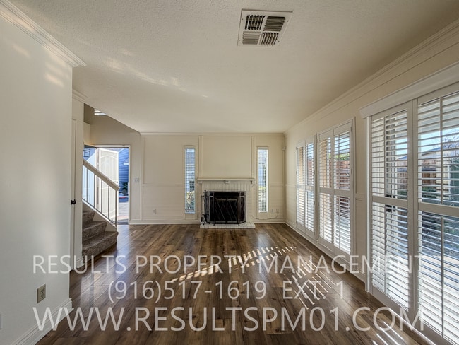 Photo - Lovely Upgraded Roseville 3 Bed Townhome