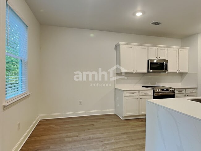 Photo - 910 Carnelian Ln