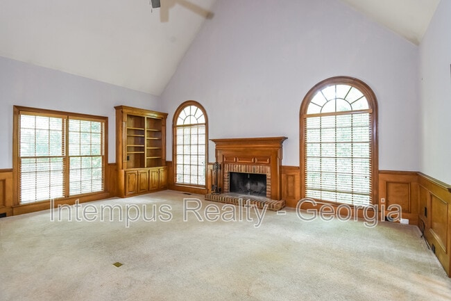 Photo - 330 Banyon Brook Point