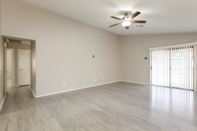 Photo - 2036 E Danbury Rd