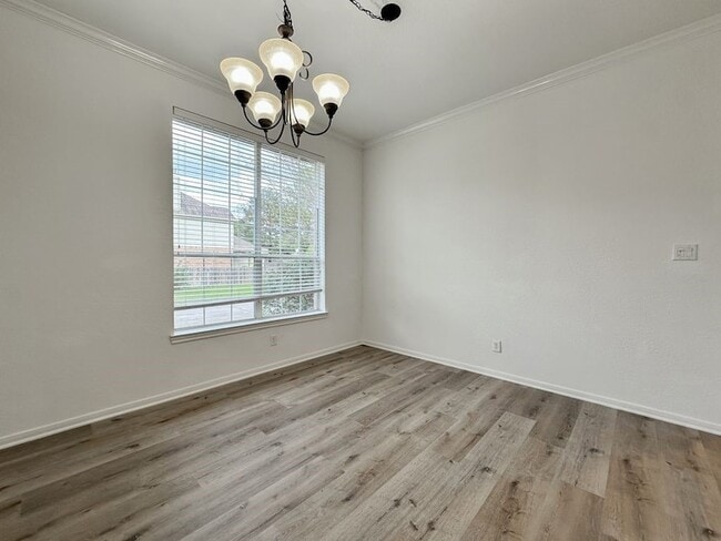 Photo - 73 E Montfair Blvd