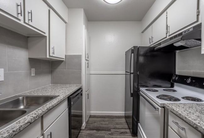 Northlake Manor Apartments