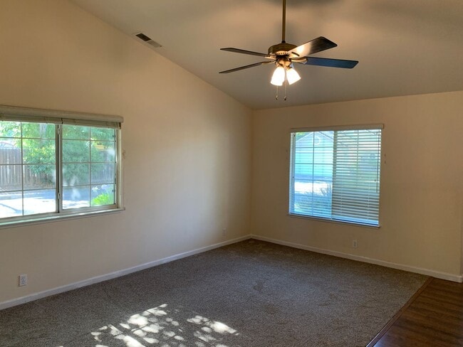 Photo - Updated 3 bedroom 2 bathroom close to Meriam Park!
