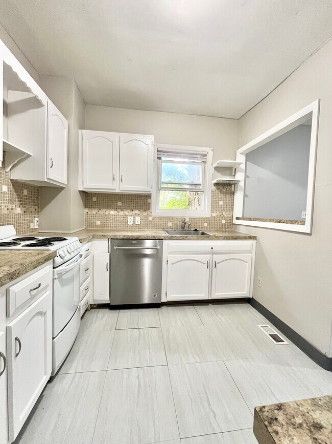 Building Photo - 10R Gardner St Unit 1 Rental