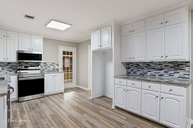 Photo - 2714 Doles Pl