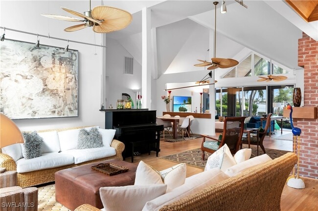 Photo - 883 Galleon Dr