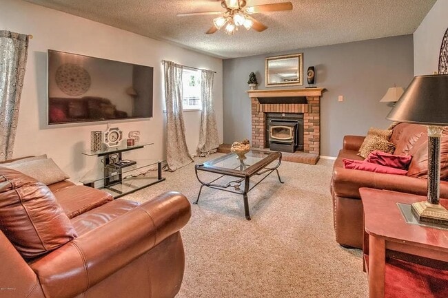 Photo - 3801 E Mallard Ln