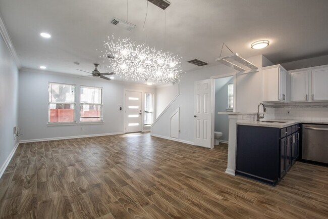 Photo - 1422 Ruthven St