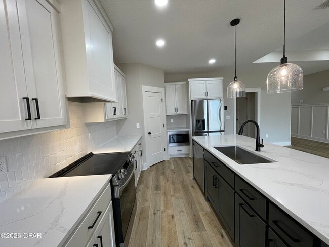 Photo - 3787 Basal St