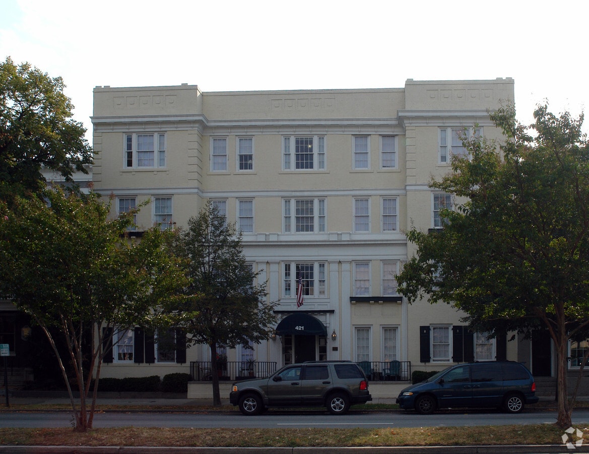 Photo - 421 N Arthur Ashe Boulevard Apartments