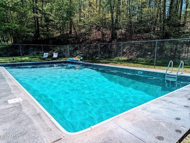 Photo - 21 Hall Rd