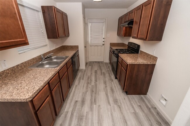 Photo - 5731 Post Oak Manor Dr