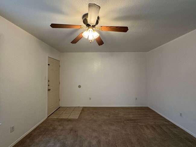 1902 Windward Dr Unit D