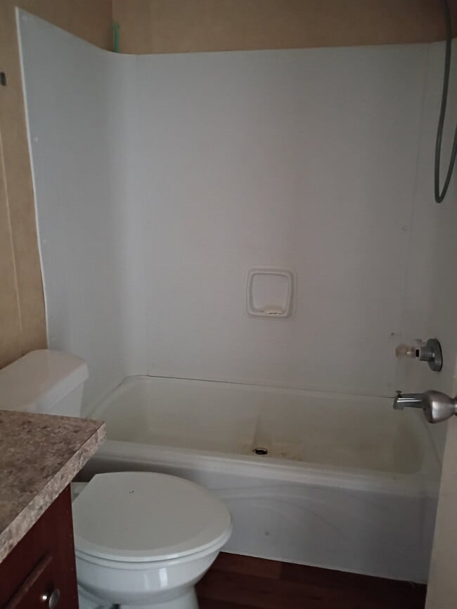Photo - 4250 Blount Rd