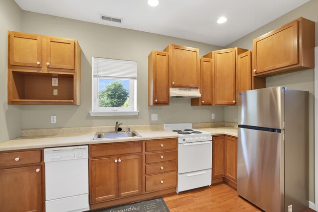 Photo - 5200 Wilson Ave