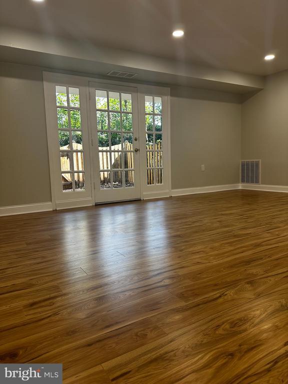 Building Photo - 1130 S Washington St Unit T2 Rental
