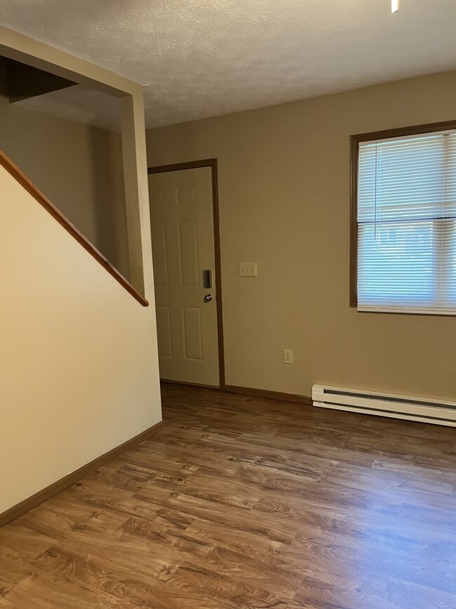 1585 Windridge Pl Unit B