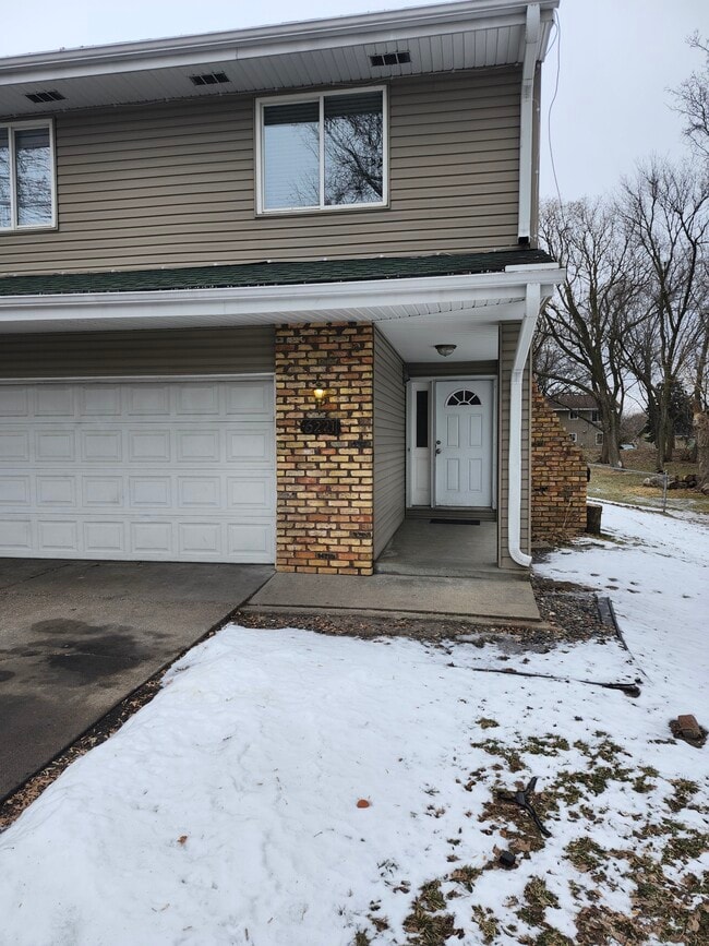 Photo - 6221 Boone Ave N