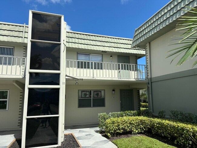 614 Monaco Blvd Unit M