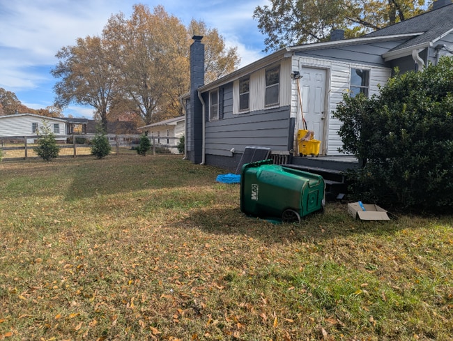 Photo - 814 Walker St