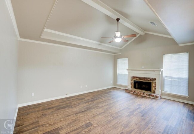 Photo - 5806 Hollyhock Ln