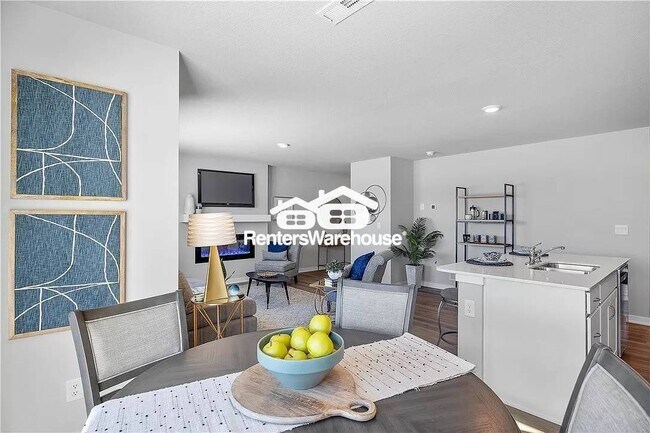 Photo - 2205 Bugge Dr