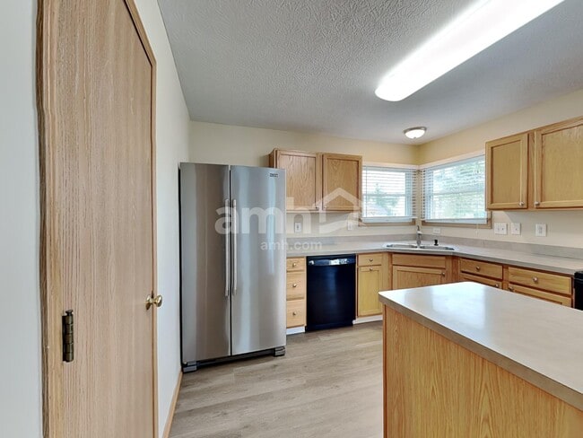 Photo - 100 Winesap St