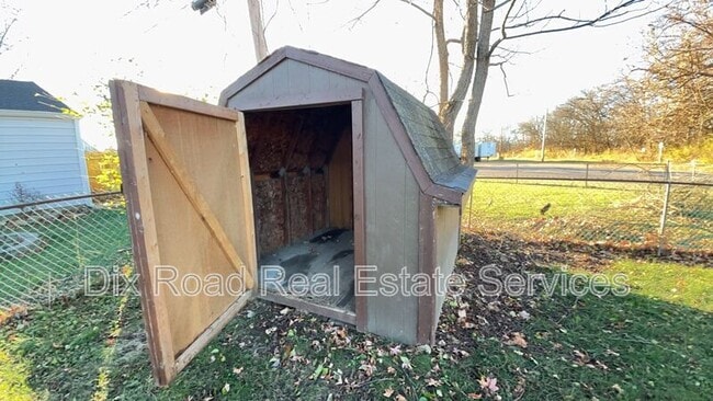 Photo - 177 Thomas Blvd