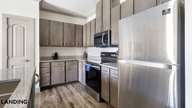 Photo - 12500 Shadowglen Trce Unit 5106