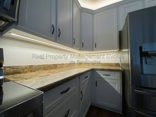 Photo - 1234 W Remington Dr