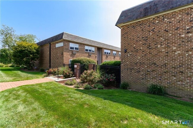 Photo - 637 Cove Rd Unit A10