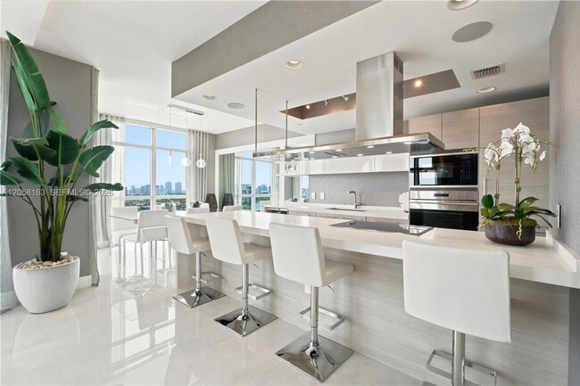 Photo - 17301 Biscayne Blvd