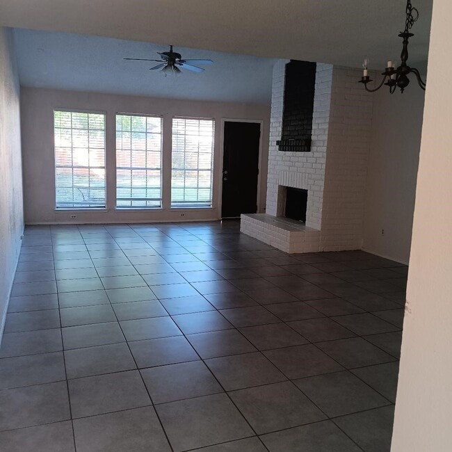 Photo - 9610 Wellsworth Dr