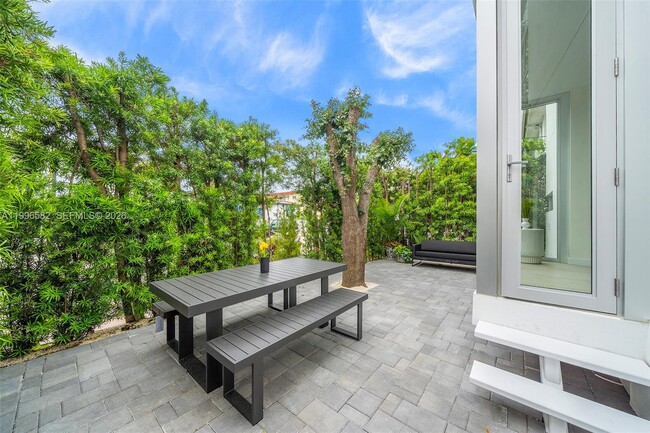 Photo - 600 76th St Unit 101