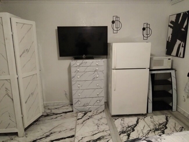 Photo - 2380 S Bardell Ave