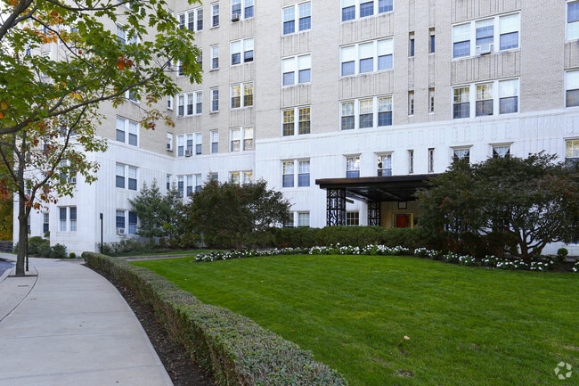 Photo - The Royal York Apartments