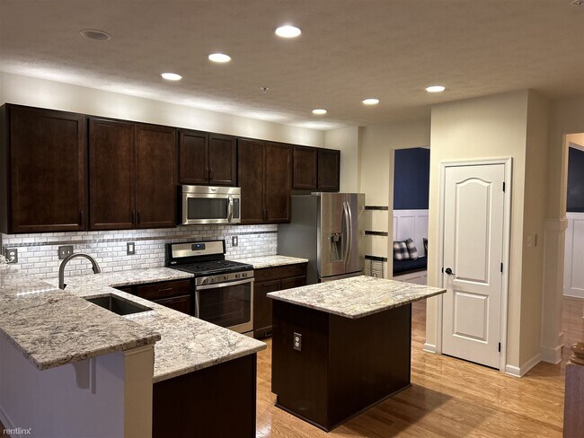 Photo - 4 br, 3.5 bath Townhome - 120 Robert Street